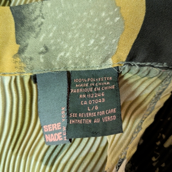 ⭐Sere Nade High Neck Accordion Pleated Abstract Print Peplum Hem Sheer Top - Picture 7 of 7